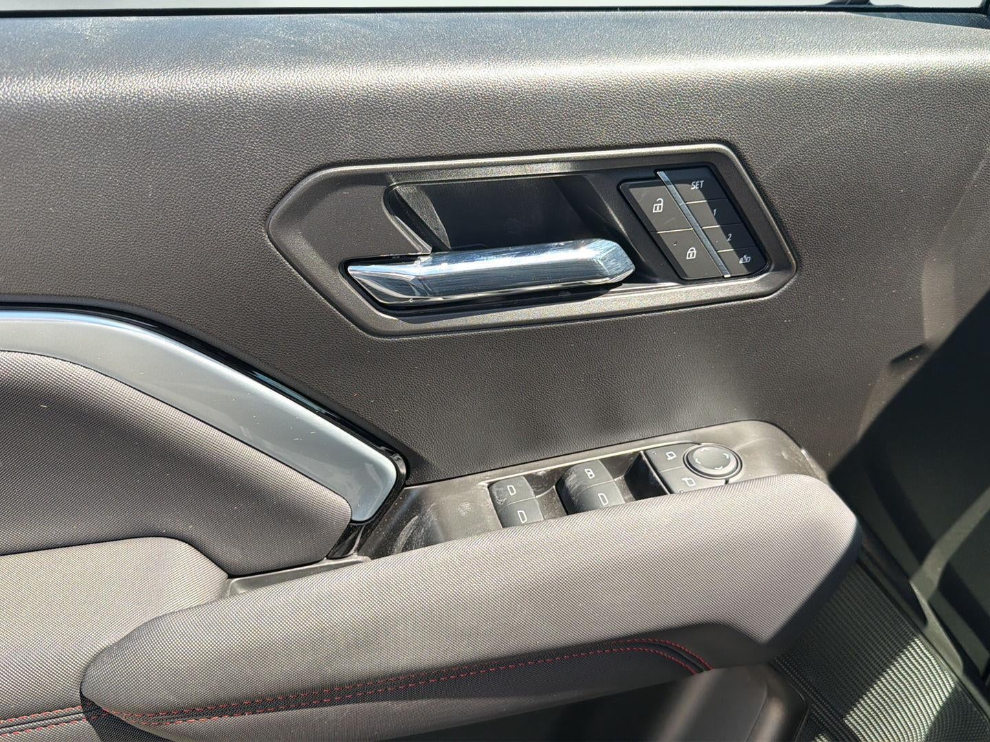 2026 Chevrolet Colorado Z71 - Photo 10