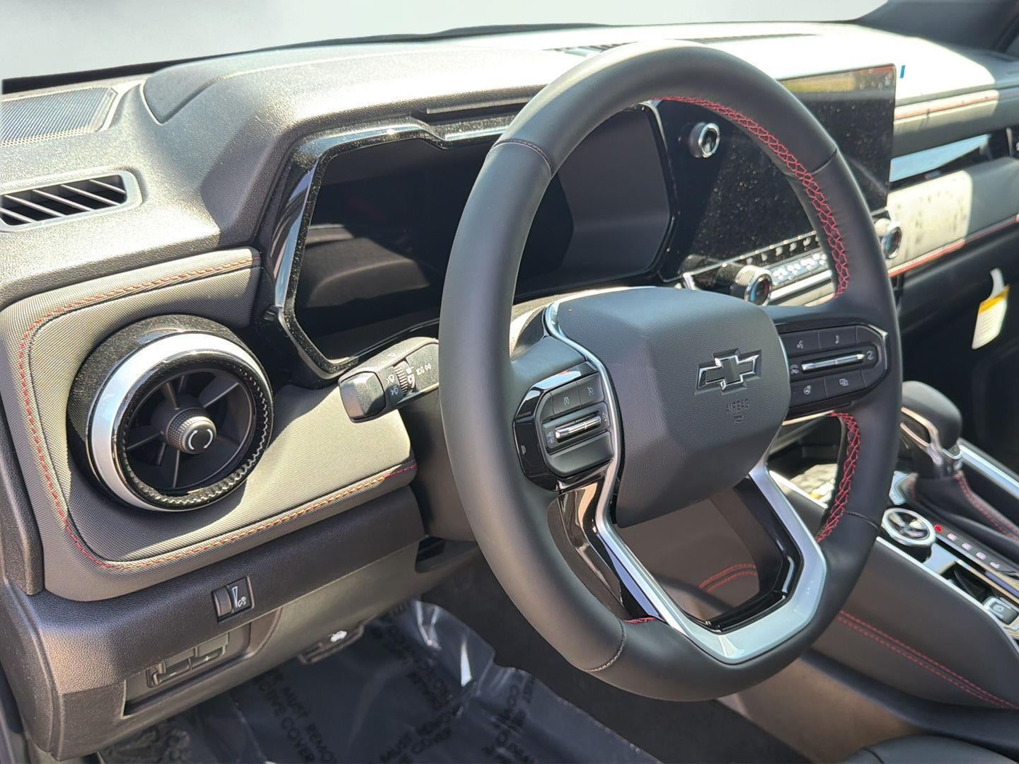 2026 Chevrolet Colorado Z71 - Photo 12