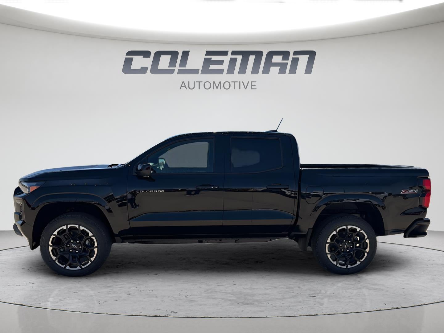 2026 Chevrolet Colorado Z71 - Photo 2