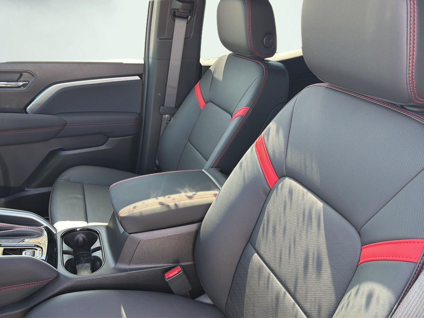 2026 Chevrolet Colorado Z71 - Photo 22