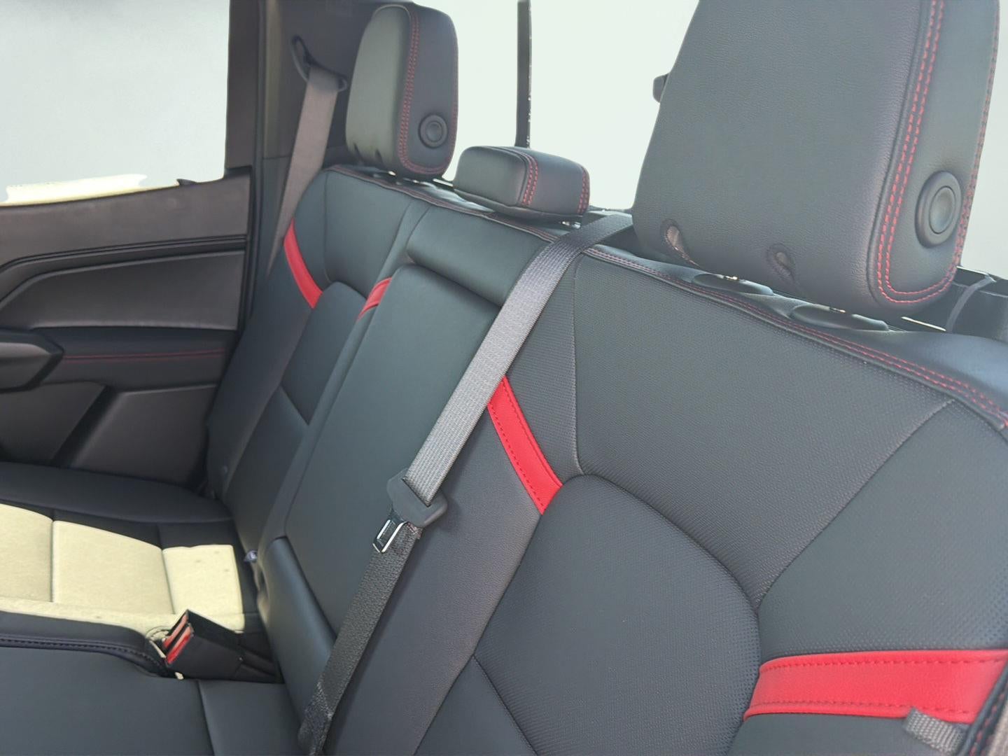2026 Chevrolet Colorado Z71 - Photo 25
