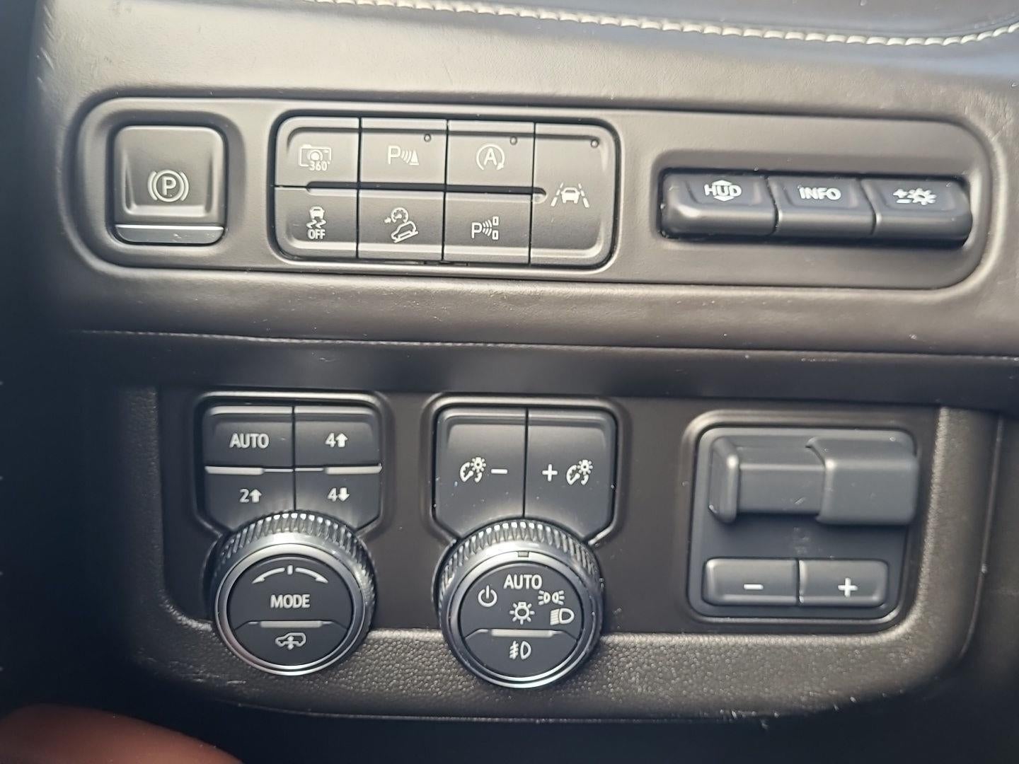 2023 GMC Yukon Denali Ultimate