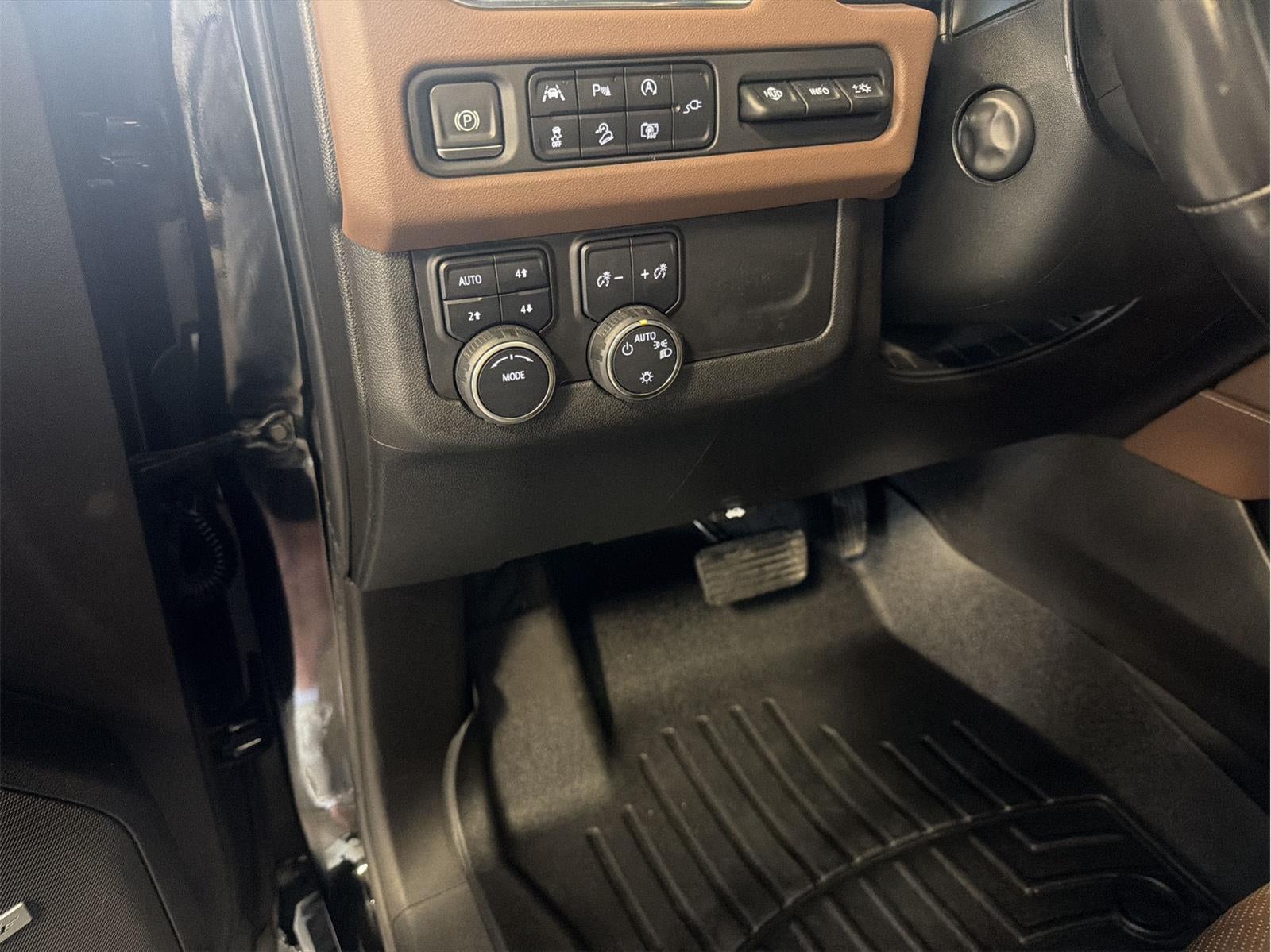 2022 Chevrolet Suburban Base