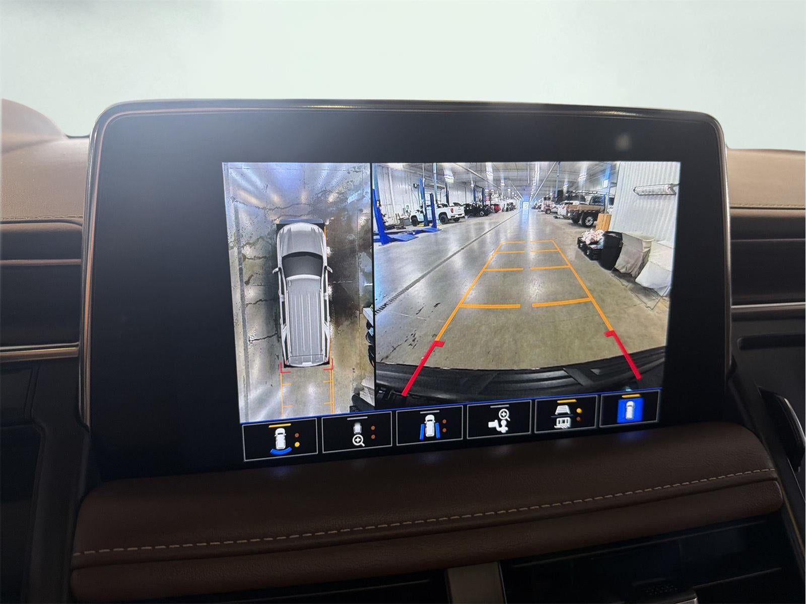 2022 Chevrolet Suburban Base