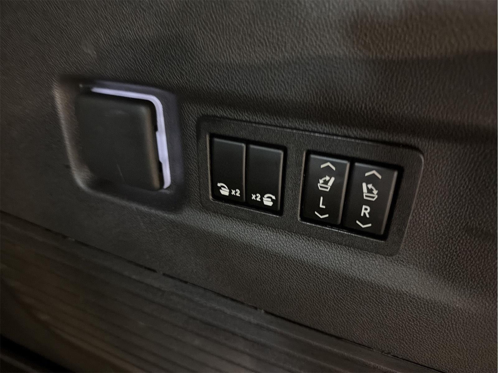 2022 Chevrolet Suburban Base