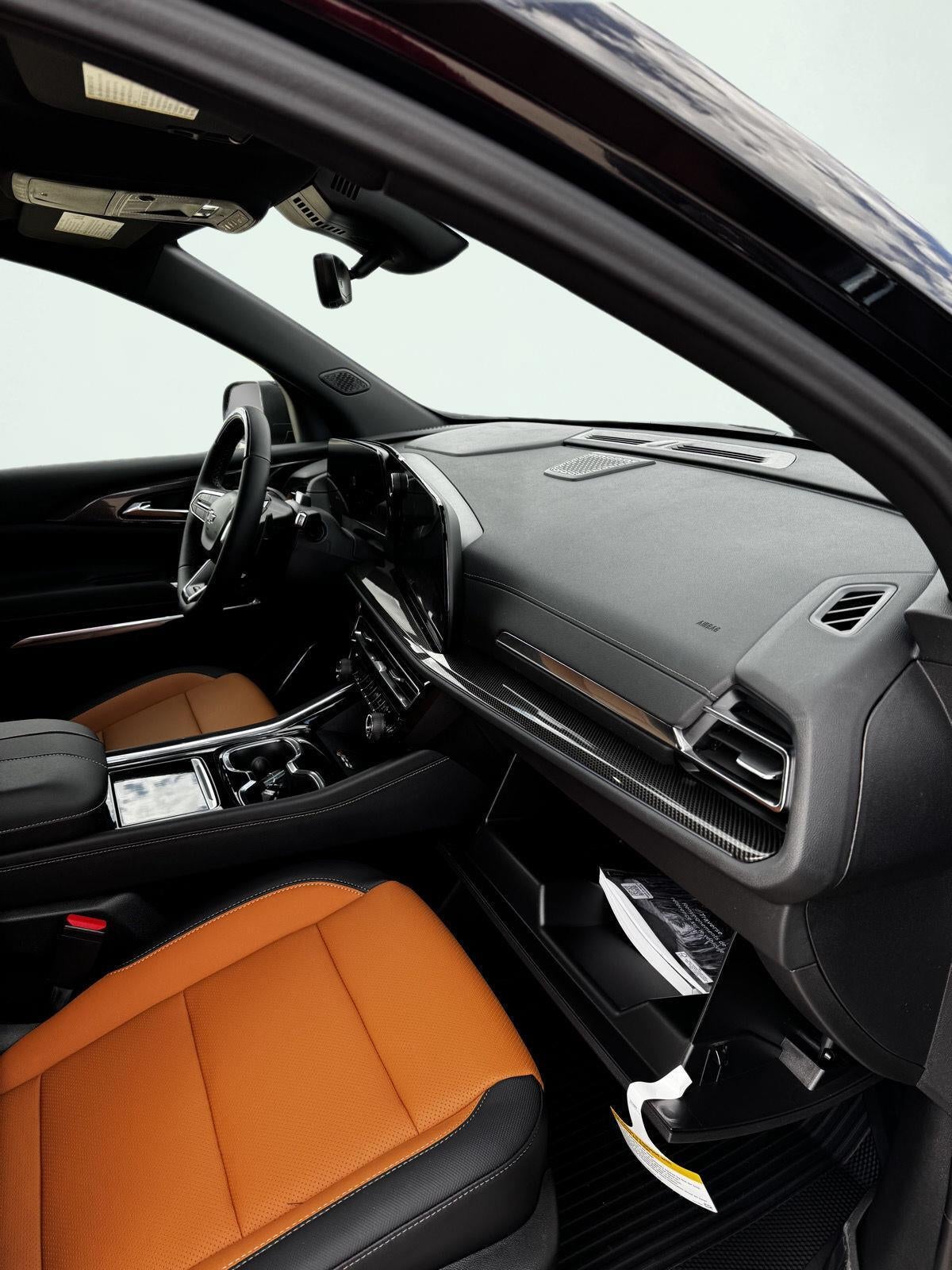2027 Chevrolet Traverse Z71 - Photo 32
