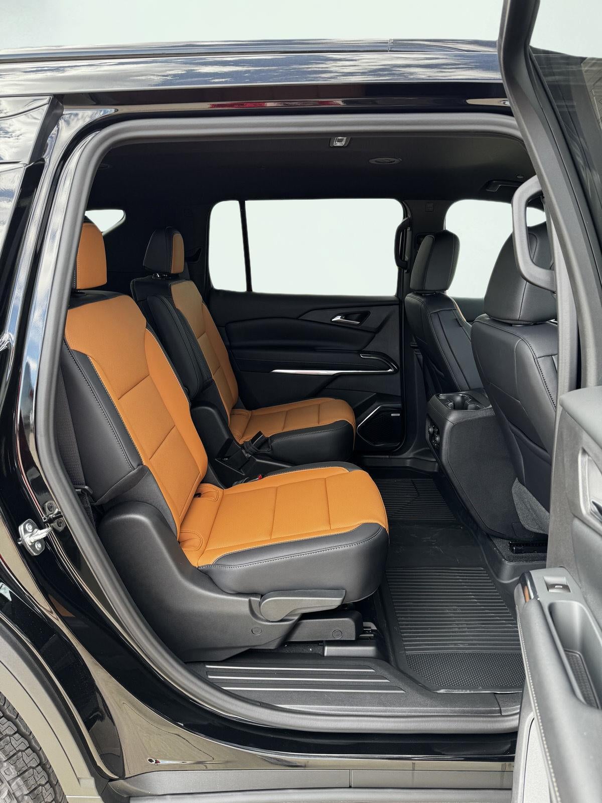 2027 Chevrolet Traverse Z71 - Photo 35