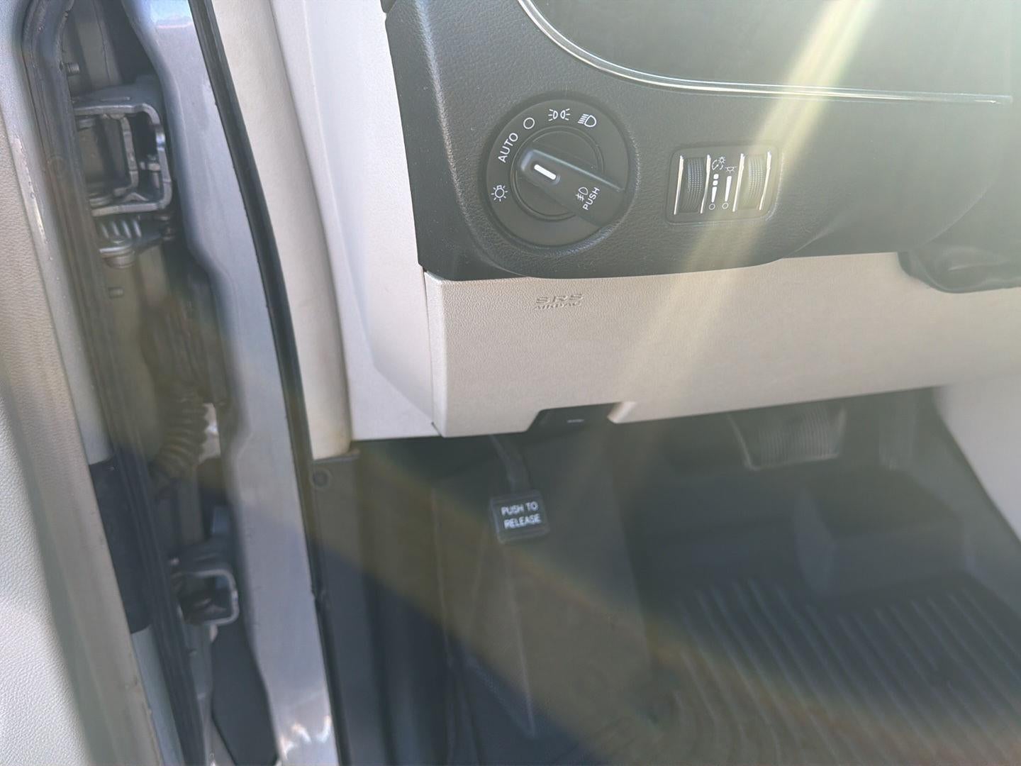 2014 Chrysler Town & Country Touring