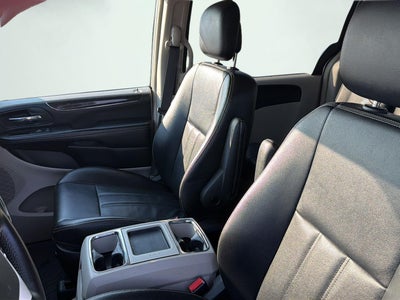 2014 Chrysler Town & Country Touring