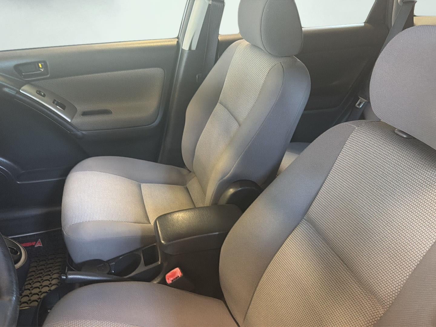 2007 Pontiac Vibe Base